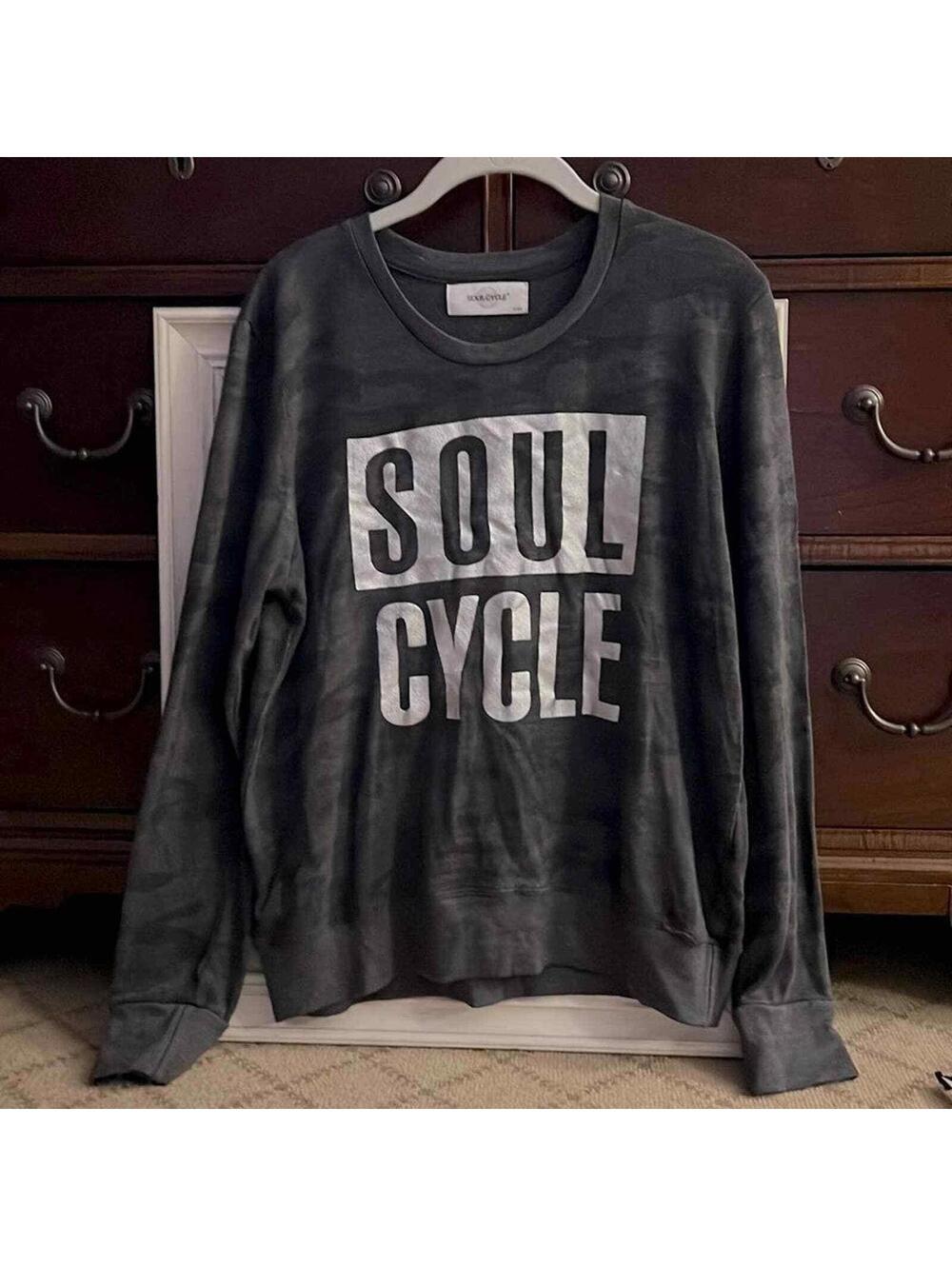 Soul Cycle charcoal camo detail sweatshirt w SOUL CYCLE logo w silver graphics S